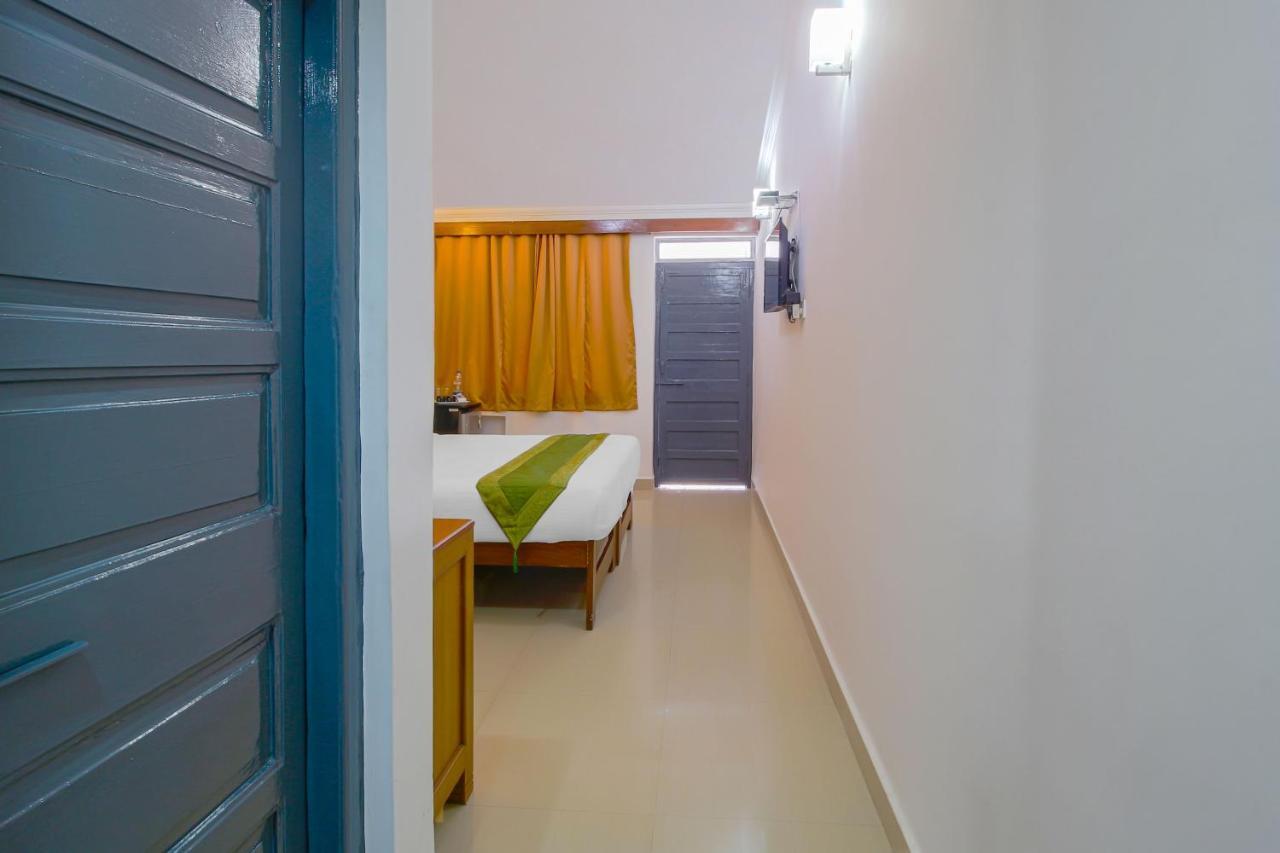 Treebo Trip La Portuguesa Hotel Candolim Ngoại thất bức ảnh