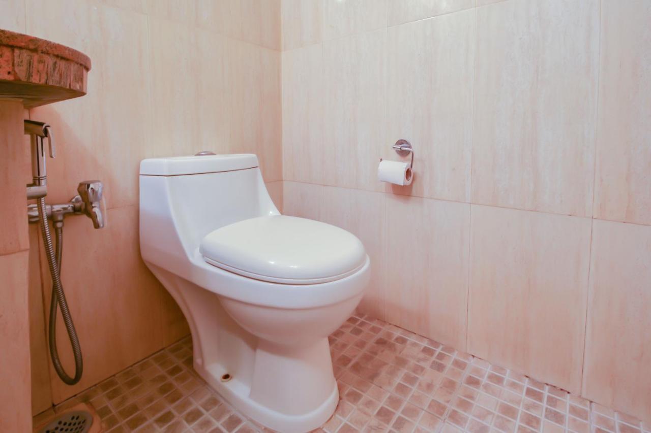 Treebo Trip La Portuguesa Hotel Candolim Ngoại thất bức ảnh